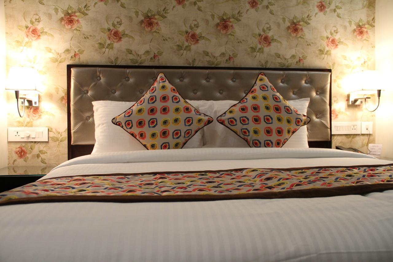 Hotel The Zodiac 2*